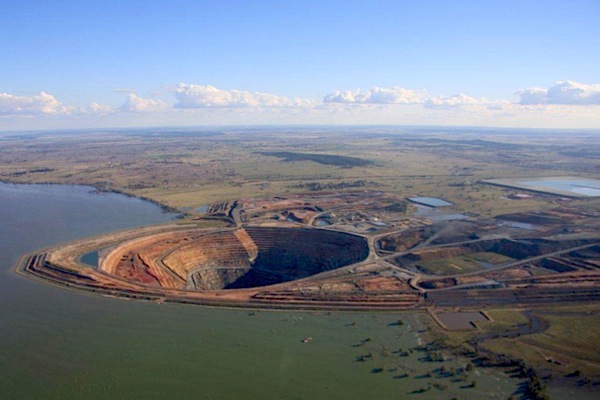Barrick Gold Sells Cowal Mine To Evolution Mining For 550 Million